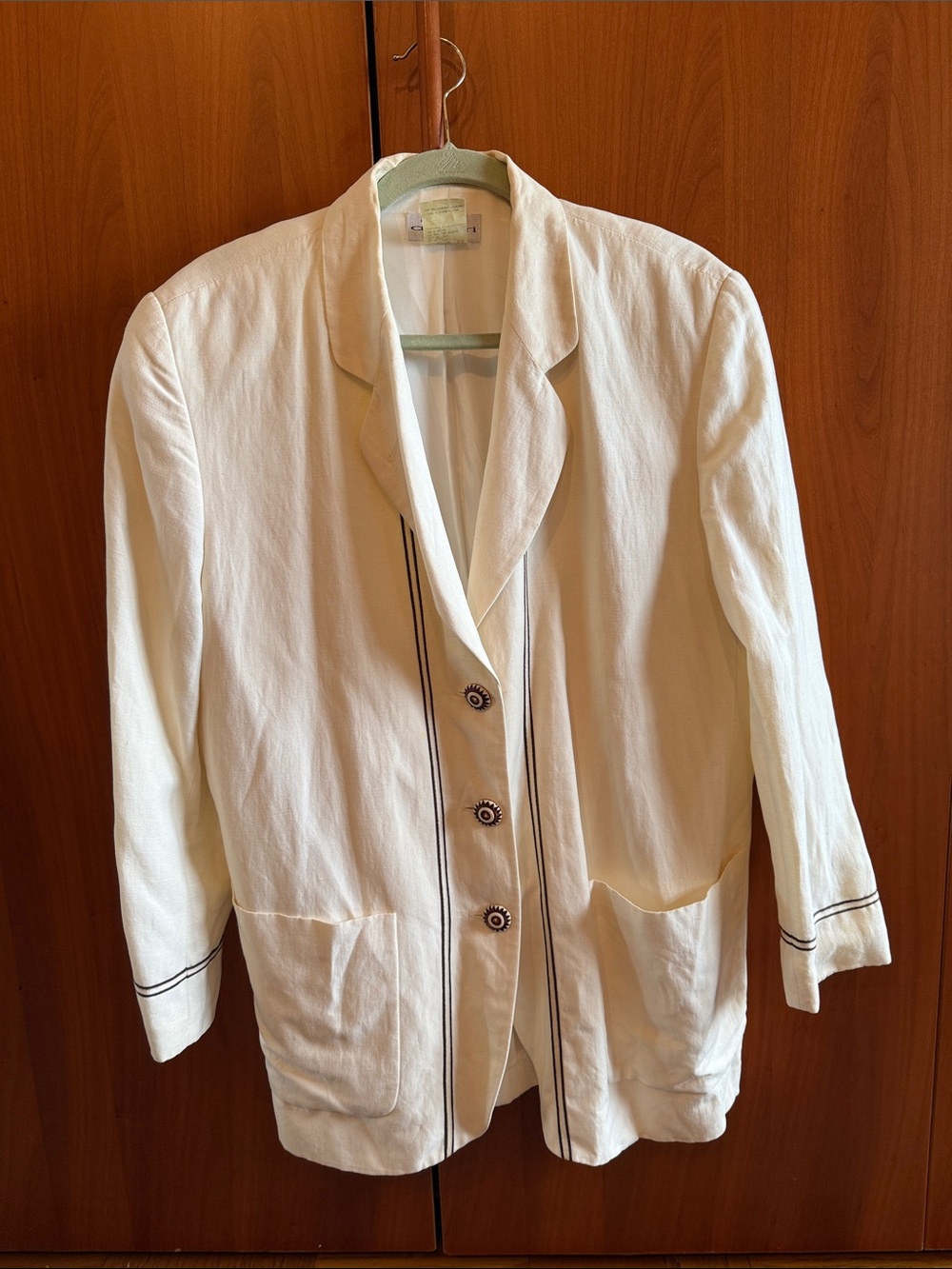 Apriori  Cream Blazer with Black Trim
